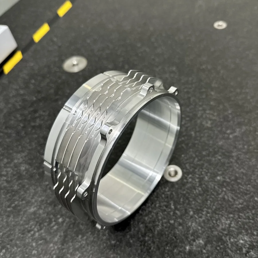 Aluminium slotted ring housing with milled cooling slots